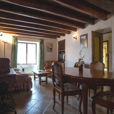 Ferienhaus Gite Miremont, 4 Pieces, 6 Personnes - Fr-1-630-95